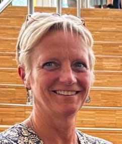 infirmière,massage,enceinte,femme,bébé,bien être, détente, musculaire,